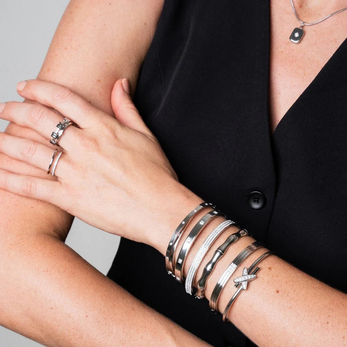 Bangle Interlaced Roman Numerals Cuff Bracelet Silver – Meiva bracelet view 4
