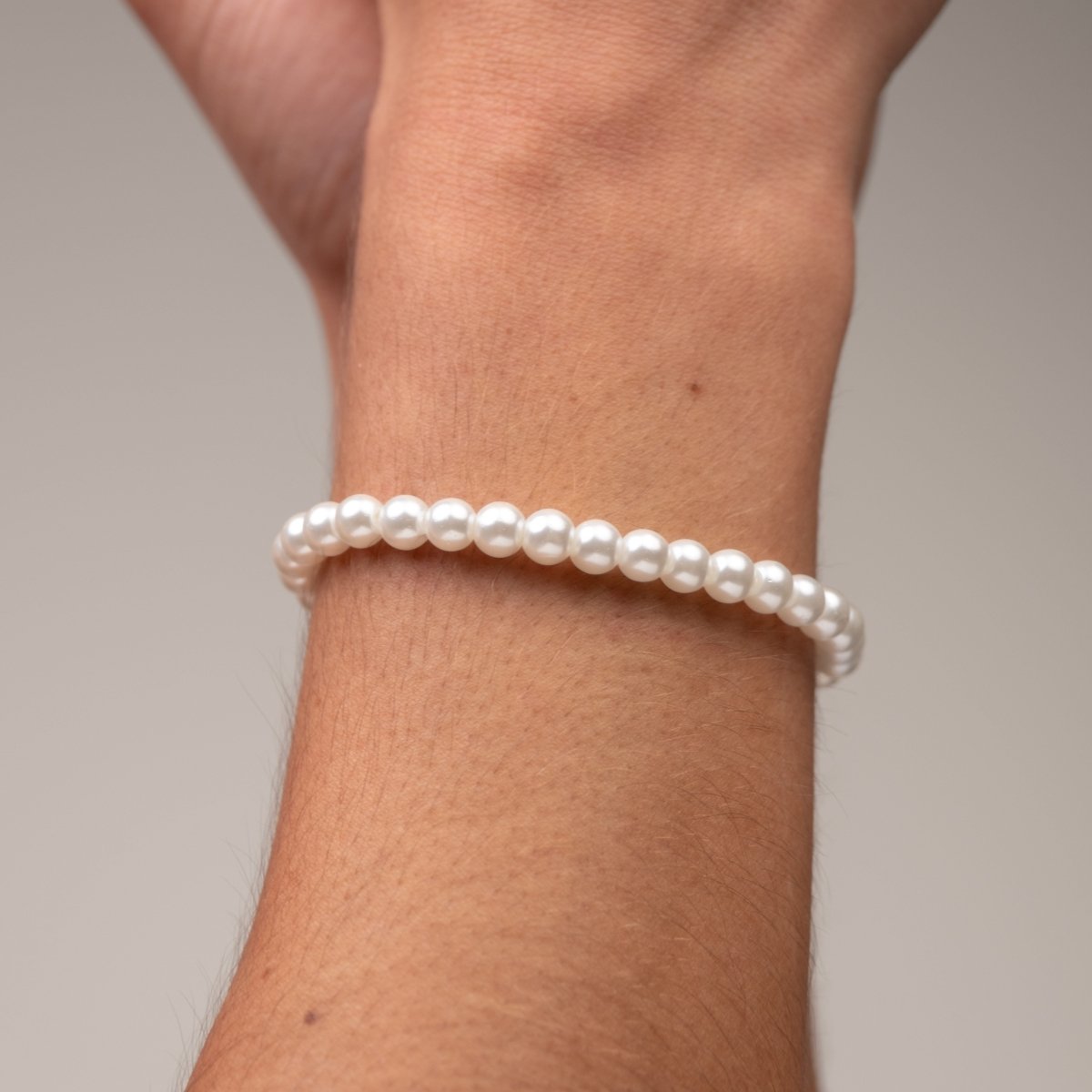 Bracelet Pearl with Charm 18K Gold-Plated in 18K gold-plated, pearl – Meiva bracelet view 9