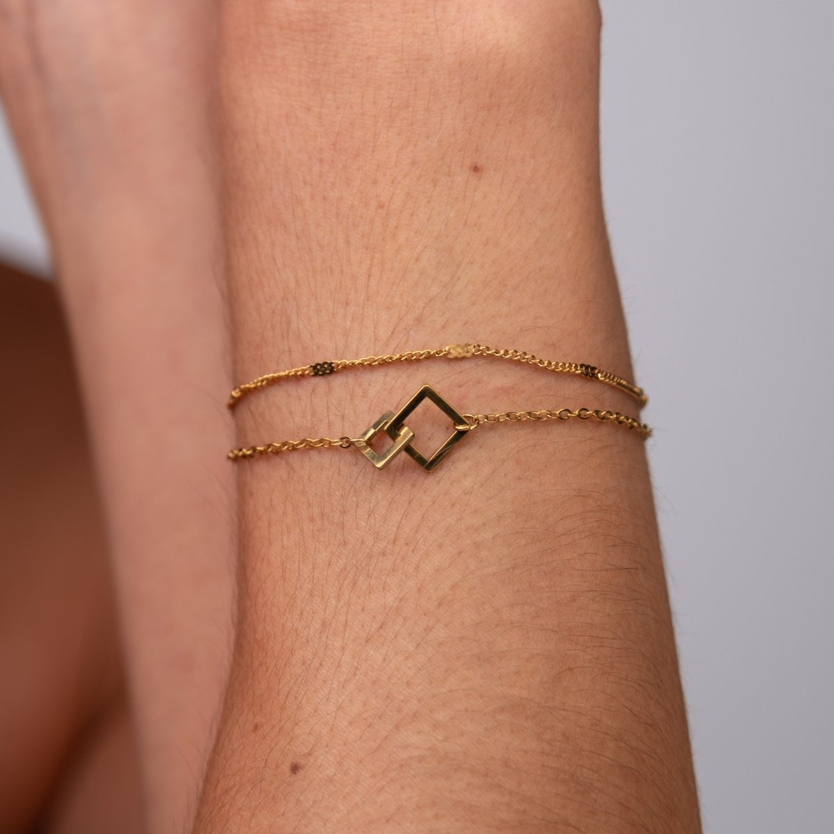 Bracelet Square Link Pendant 18K Gold Plated in 18K gold-plated – Meiva bracelet view 10