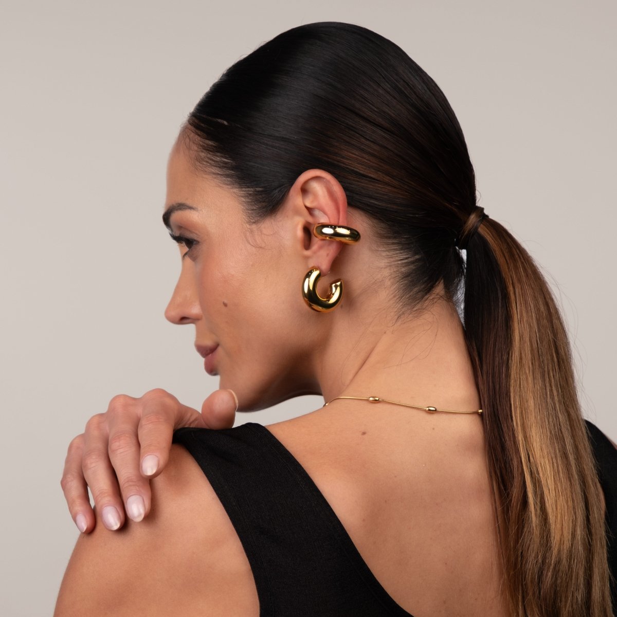 Ear Cuff Lola Chunky 18K Gold-Plated in 18K gold-plated – Meiva jewelry view 7