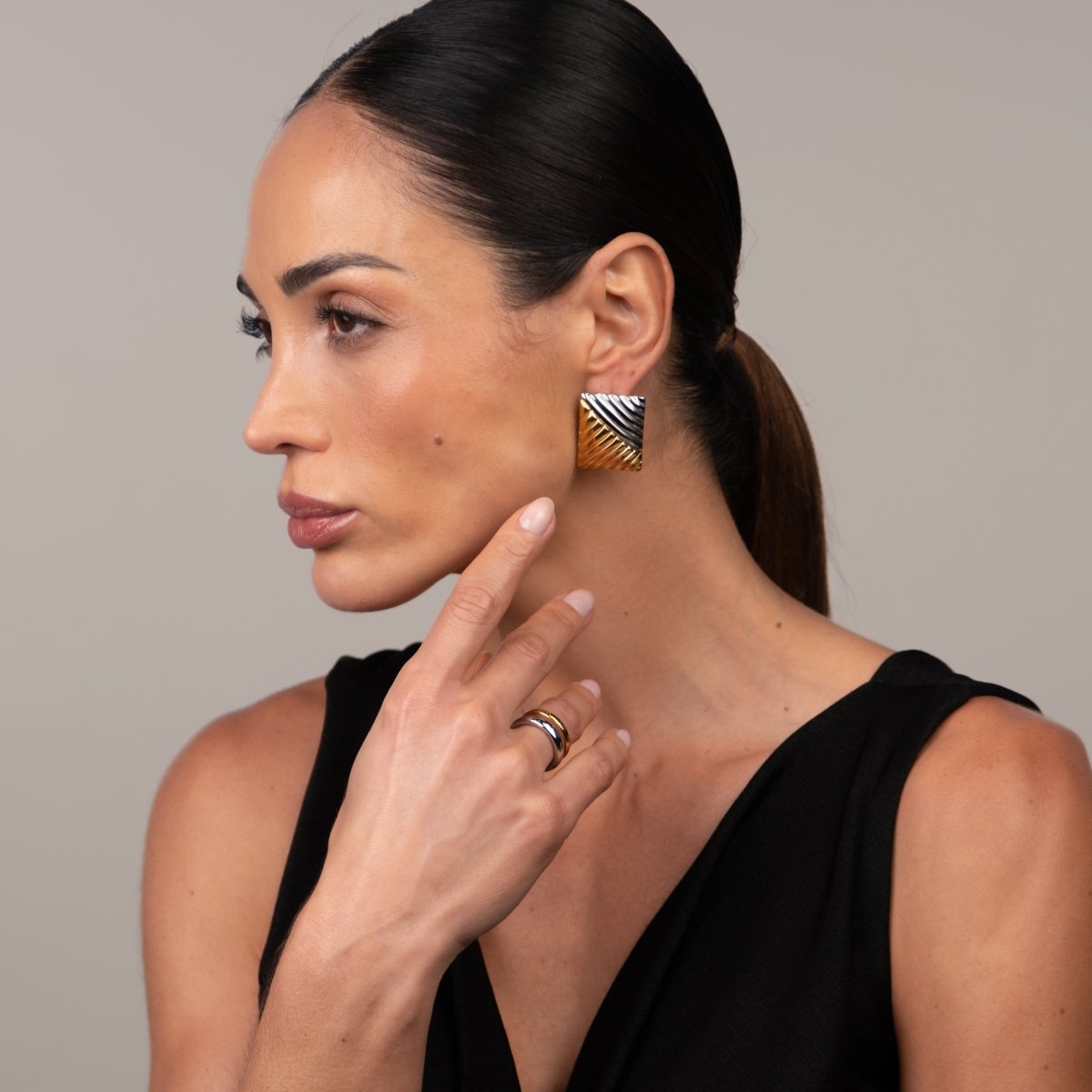 Earrings Dual Square Two-Tone Gold and Silver – Meiva earrings view 5