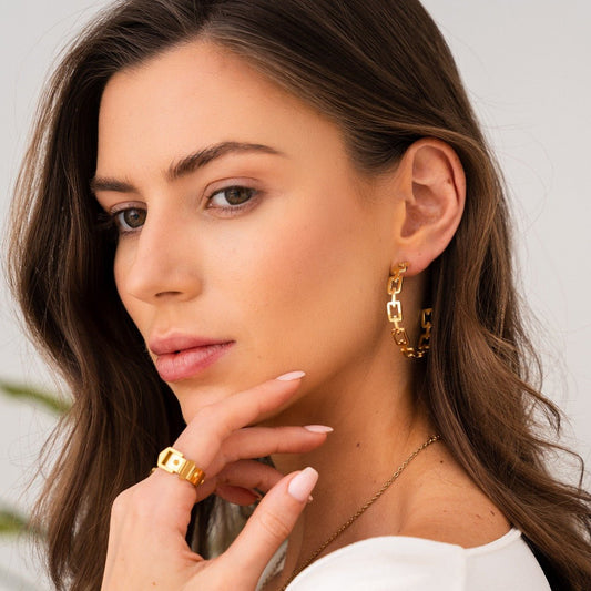 Hoop Earrings Alexandra Hoop Earrings 18K Gold Plated in 18K gold-plated – Meiva earrings view 2