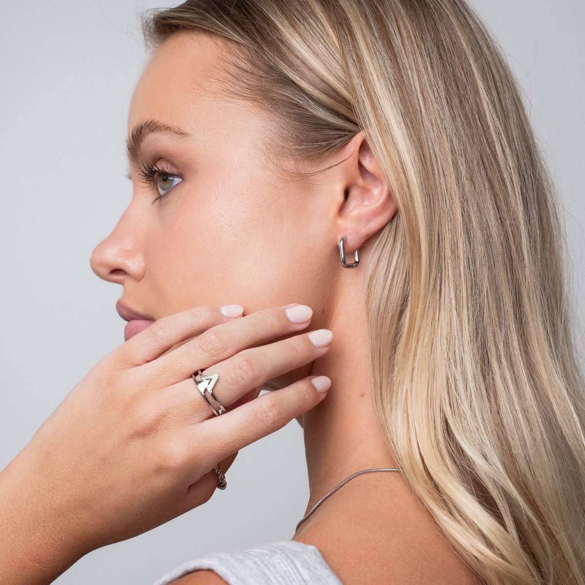 Hoop Earrings Square Hoop Earrings Silver – Meiva earrings view 5