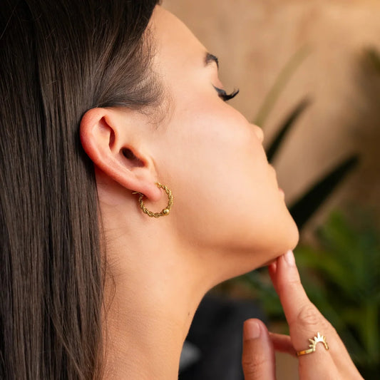 Hoop Earrings Twist Hoop 18K Gold-Plated Earrings in 18K gold-plated – Meiva earrings view 2