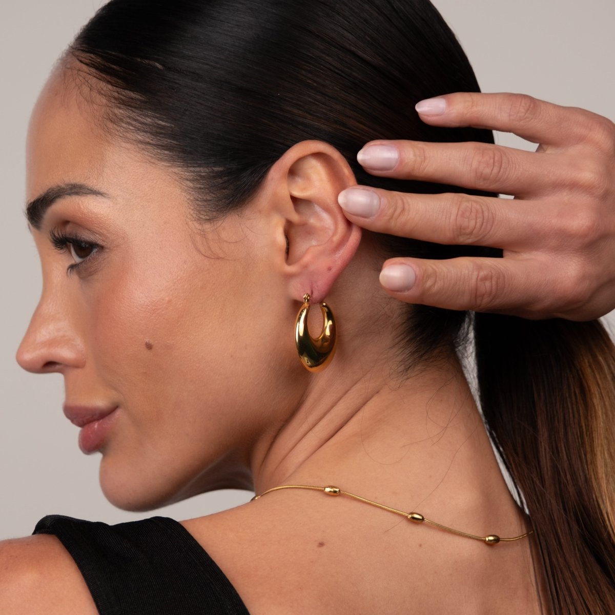 Earrings Bold Eva 18K Gold-Plated Hoop in 18K gold-plated – Meiva earrings view 5