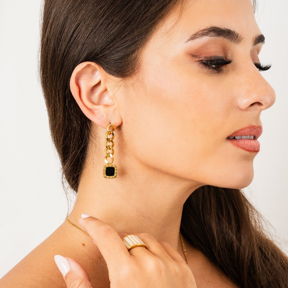 Earrings Lorenza Onyx Drop Gold Plated 18K in 18K gold-plated – Meiva earrings view 4