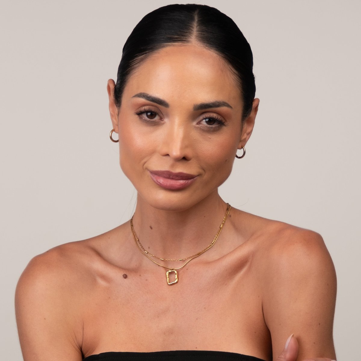Set Abstract Pendant Necklace 18K Gold Plated in 18K gold-plated – Meiva necklace view 8
