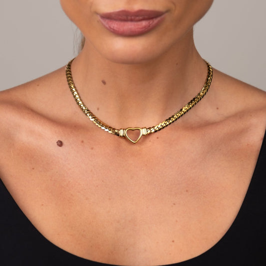 Necklace Minimalist Heart Choker 18K Gold-Plated in 18K gold-plated – Meiva necklace view 2