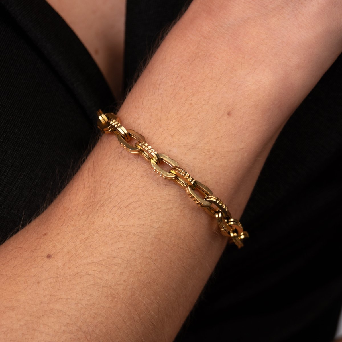 Necklace Chunky Link 18K Gold-Plated in 18K gold-plated – Meiva necklace view 6