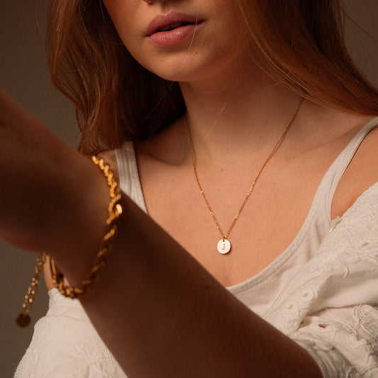 Necklace Minimalist Initial Letter 18K Gold-Plated in 18K gold-plated – Meiva necklace view 2