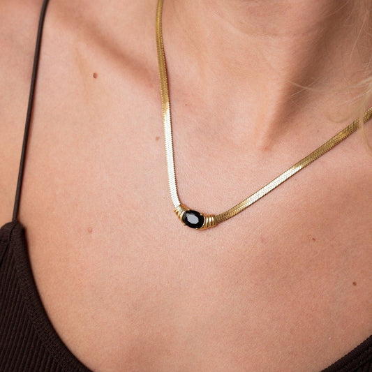 Necklace Mesh Onyx Stone 18K Gold-Plated in 18K gold-plated – Meiva necklace view 2