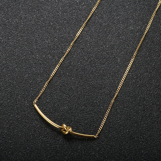 Necklace Knot 18K Gold-Plated in 18K gold-plated – Meiva necklace view 2