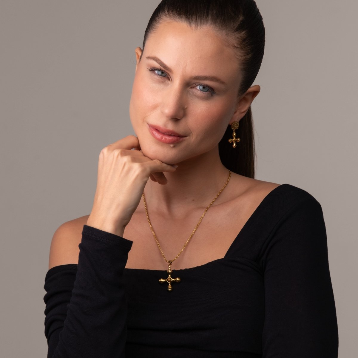 Necklace Tiger Eye 18K Gold-Plated in 18K gold-plated – Meiva necklace view 5