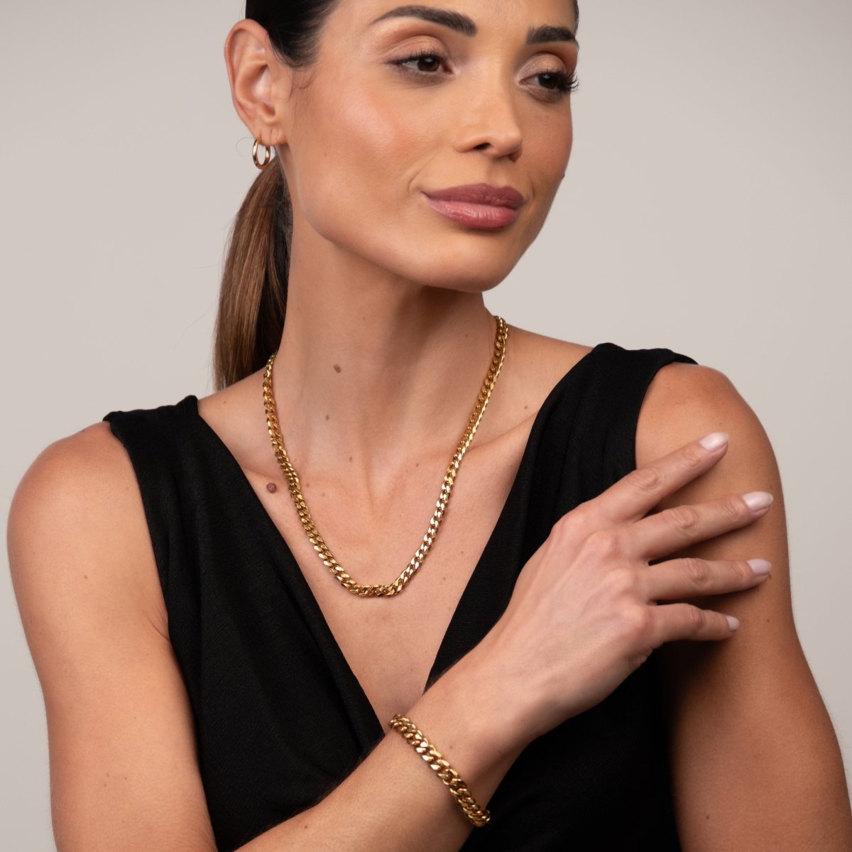 Necklace Selenza Cuban Chain 18K Gold-Plated in 18K gold-plated – Meiva necklace view 13