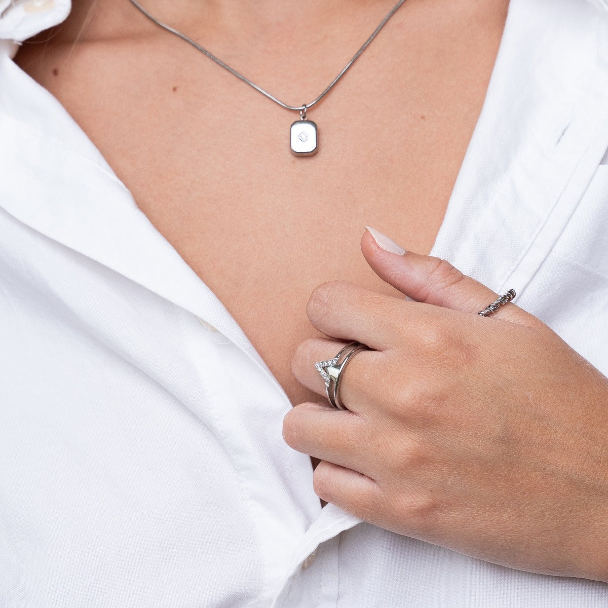Necklace Shine Pendant Silver – Meiva necklace view 6