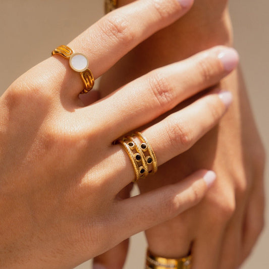 Ring Athena Mother-of-Pearl Stone 18K Gold-Plated in 18K gold-plated, pearl – Meiva ring view 2