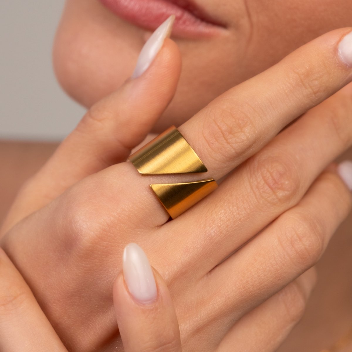 Ring Hips 18K Gold Plated in 18K gold-plated – Meiva ring view 2