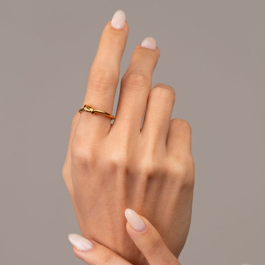 Ring Knot 18K Gold-Plated in 18K gold-plated – Meiva ring view 2