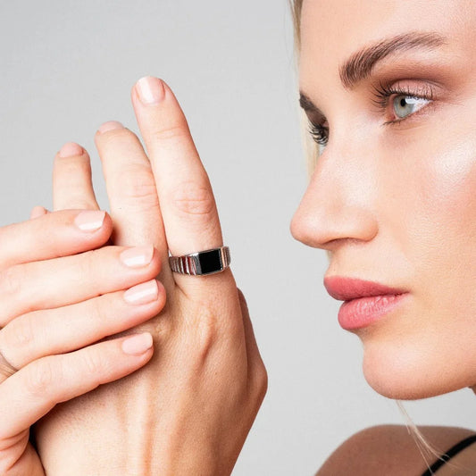 Ring Noir Silver – Meiva ring view 2