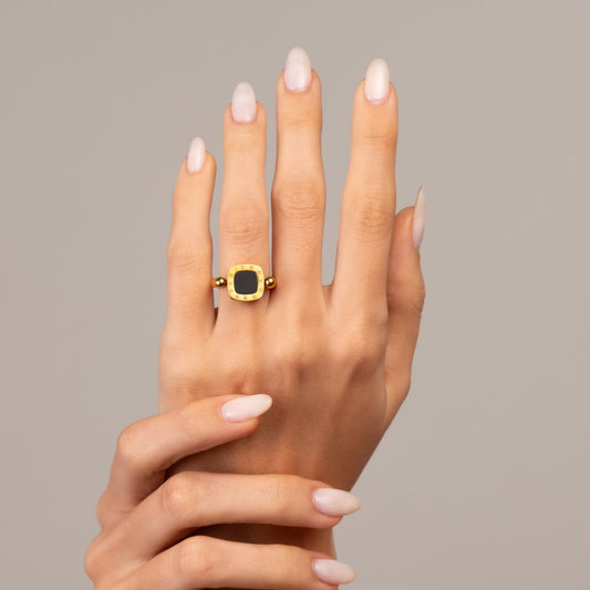 Ring Rotating Square Charm 18K Gold-Plated in 18K gold-plated – Meiva ring view 2