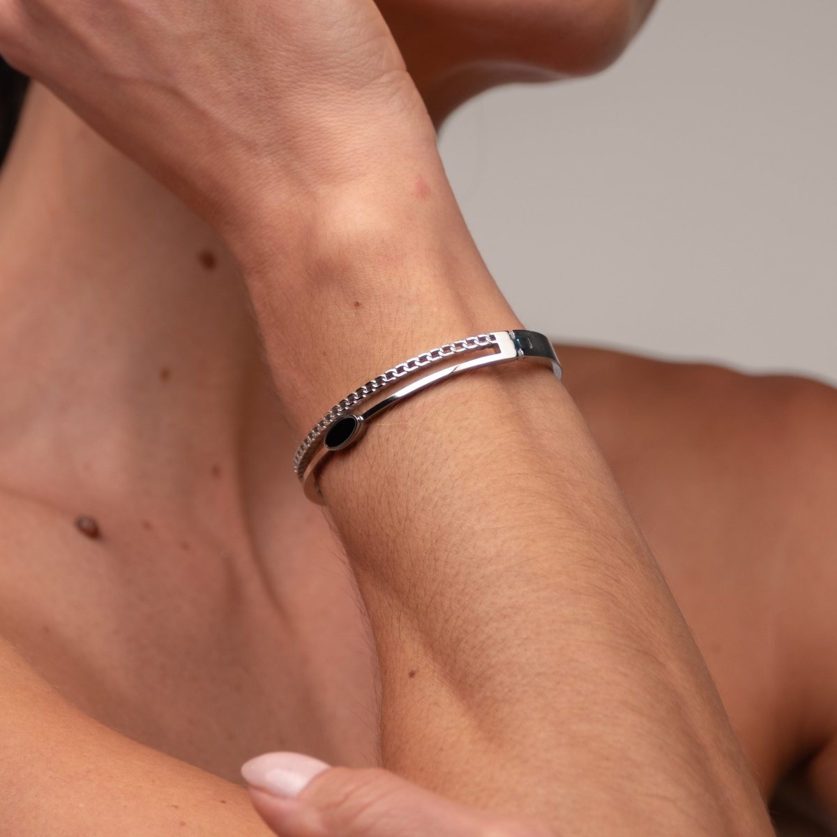 Bangle Roman Numeral Cuff Bracelet Silver – Meiva bracelet view 4