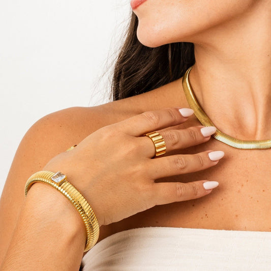 Bangle Capri 18K Gold Plated bracelet detail 2