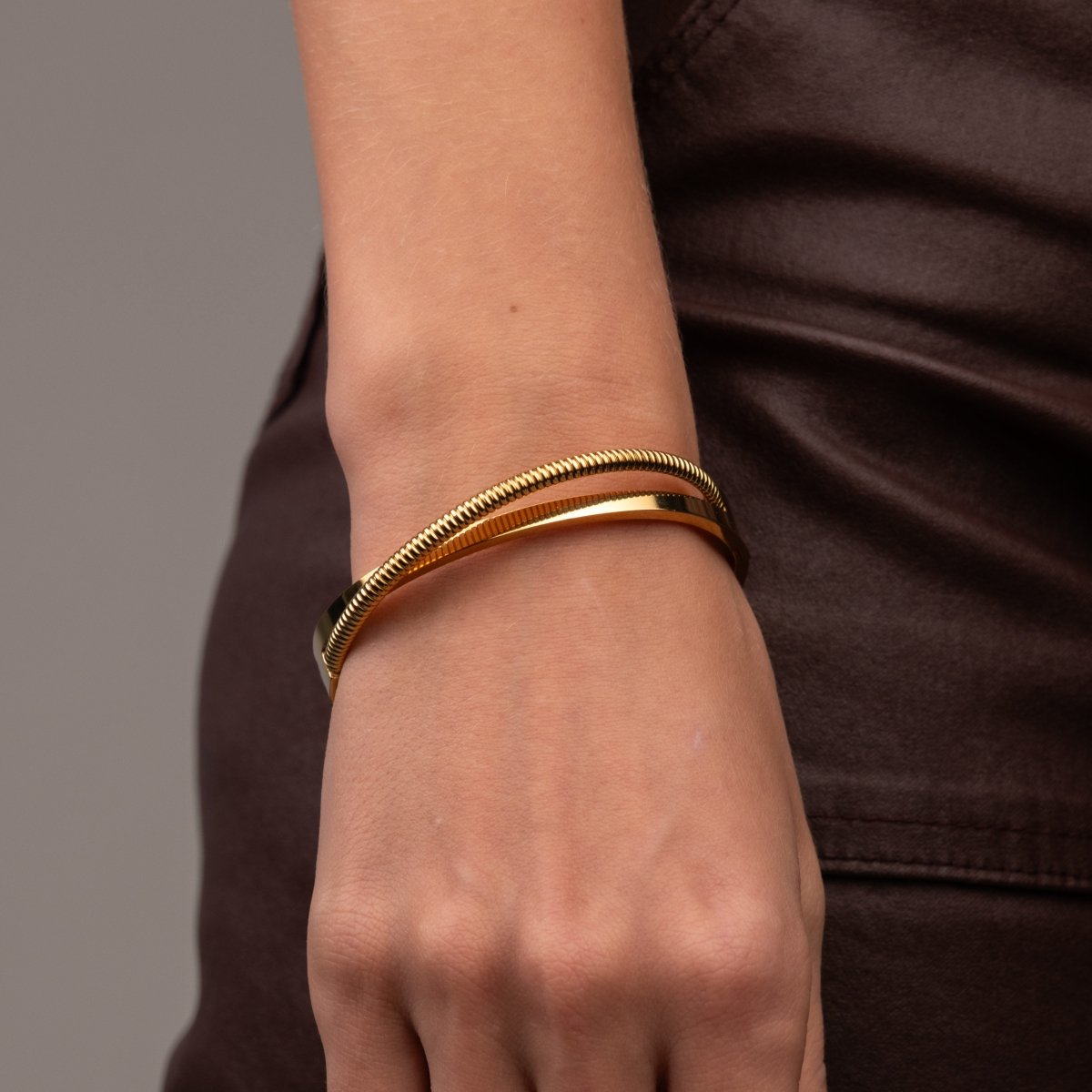 Bangle Double Harmony 18K Gold-Plated Cuff Bracelet in 18K gold-plated – Meiva bracelet view 3