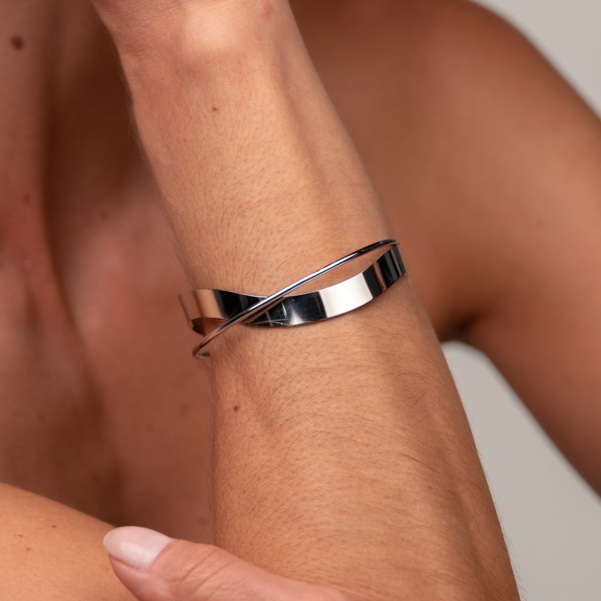 Bangle Inter Bracelet Silver – Meiva bracelet view 3