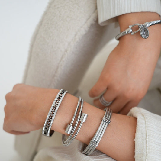 Bangle Ivy Crystal Stone Cuff Bracelet Silver in crystal – Meiva bracelet view 2