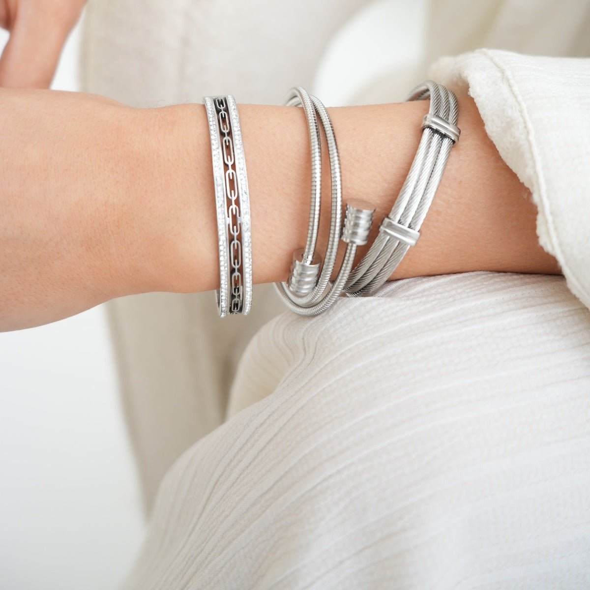 Bangle Ivy Crystal Stone Cuff Bracelet Silver in crystal – Meiva bracelet view 3