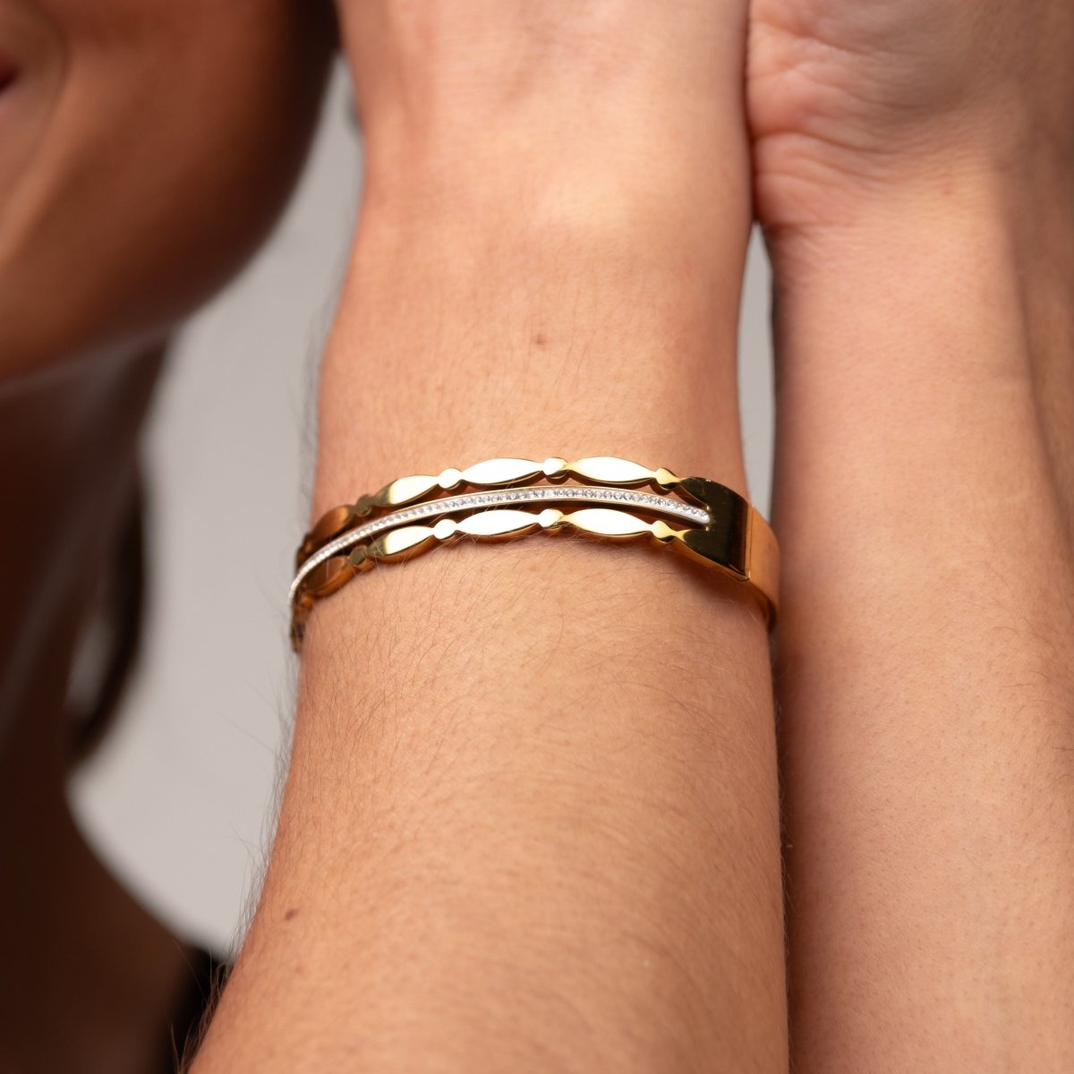 Bangle Madison Bracelet Gold Plated 18K in 18K gold-plated – Meiva bracelet view 3