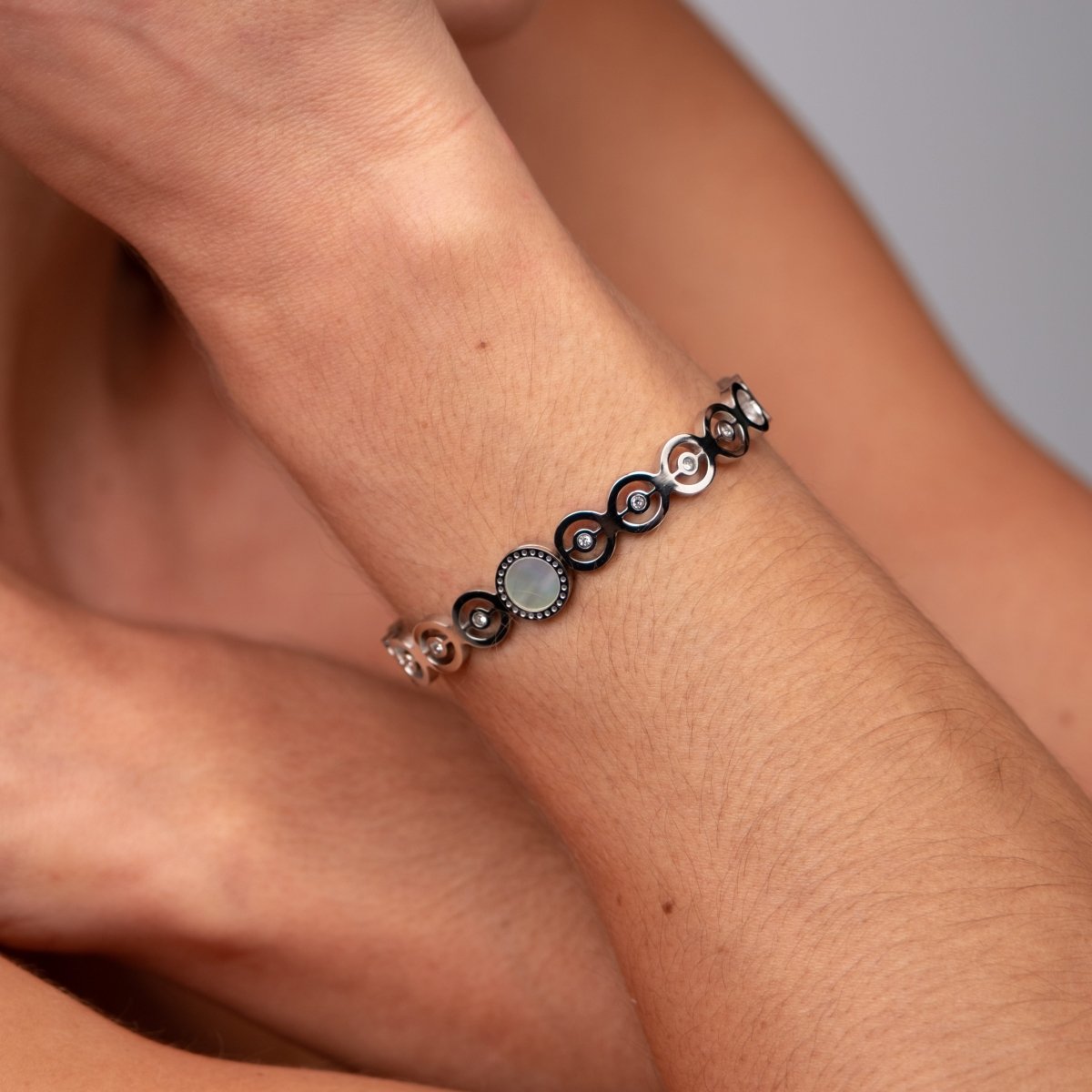 Bangle Olivia Cubic Zirconia Stone Cuff Bracelet Silver in zirconia – Meiva bracelet