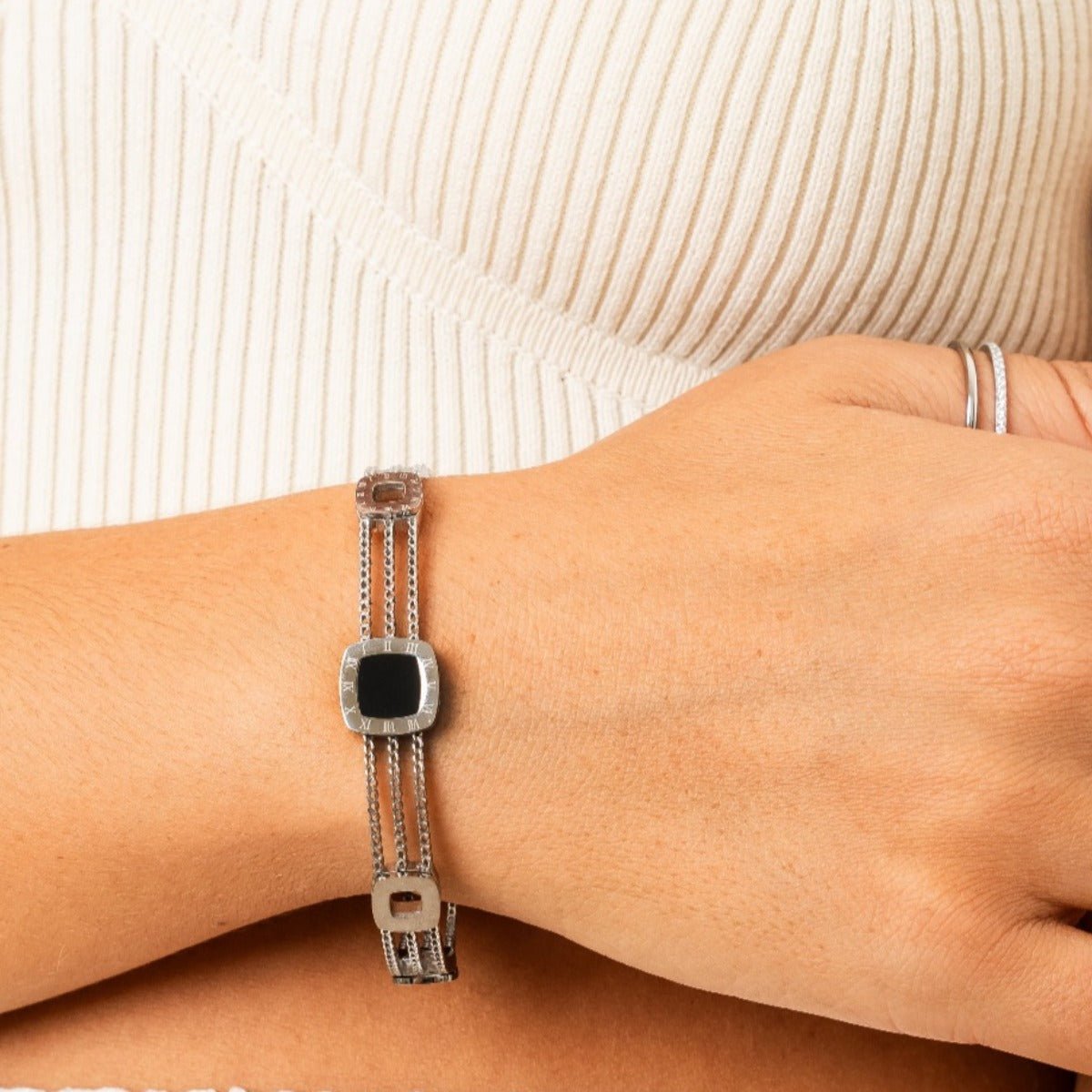 Bangle Onyx Summer Cuff Bracelet Silver – Meiva bracelet view 2