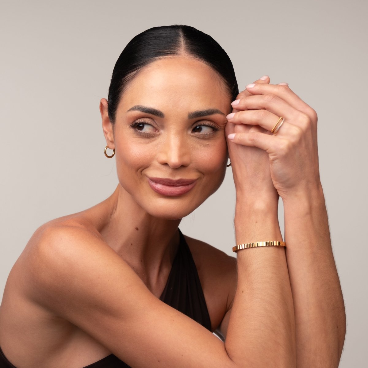 Bangle Ripple Cuff Bracelet 18K Gold-Plated in 18K gold-plated – Meiva bracelet view 5