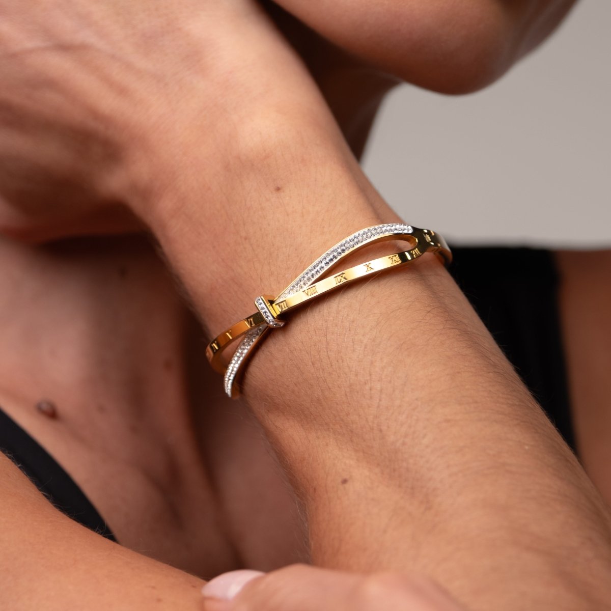 Bangle Roman Cubic Zirconia Cuff Bracelet 18K Gold Plated in 18K gold-plated, zirconia – Meiva bracelet view 2