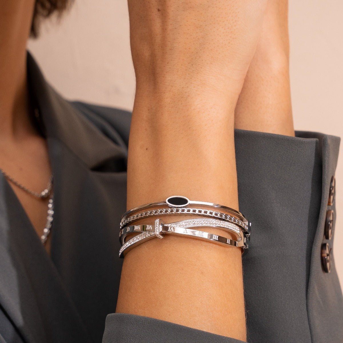 Bangle Roman Cubic Zirconia Cuff Bracelet Silver in zirconia – Meiva bracelet view 4