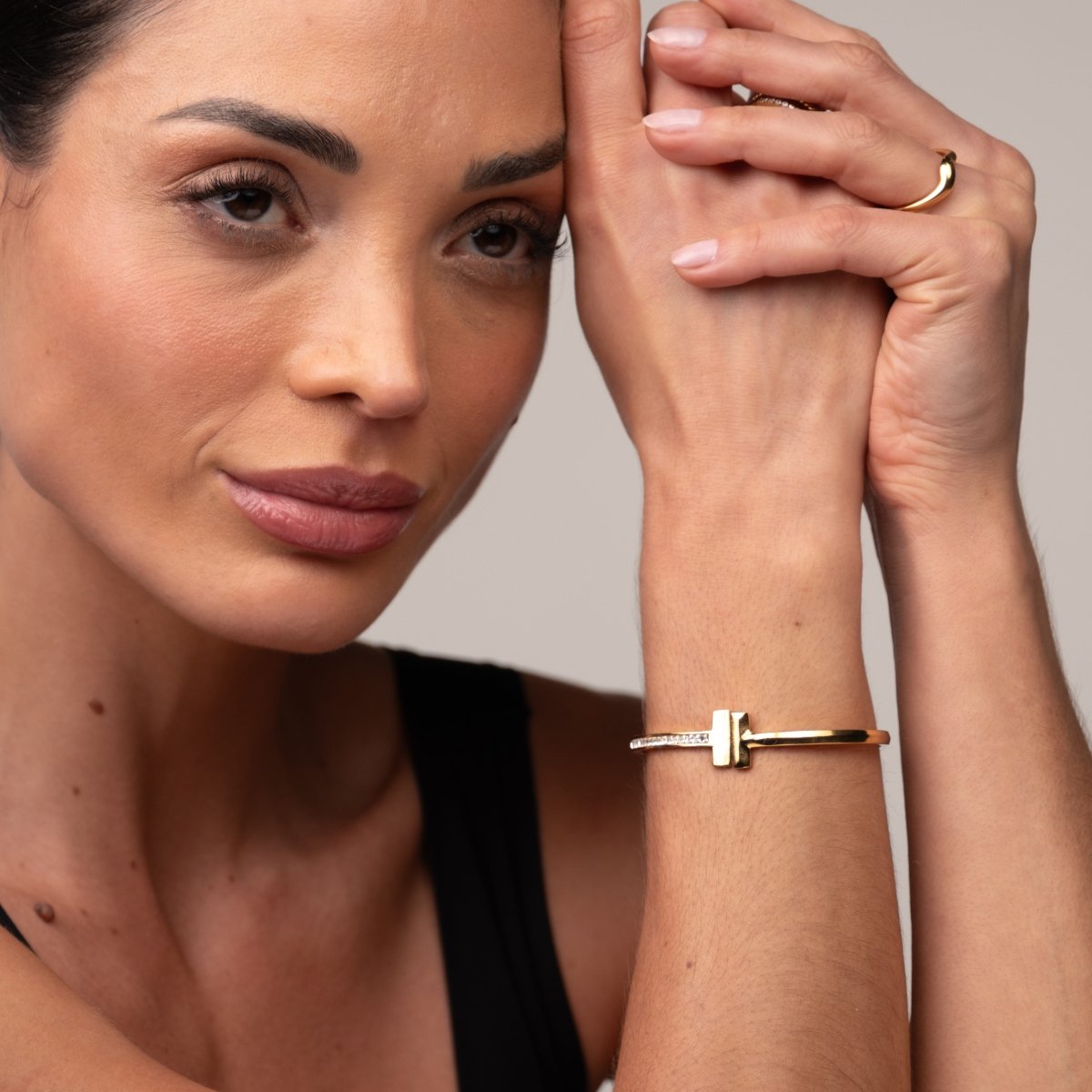 Bangle T-Bar Elegance Cuff Bracelet 18K Gold-Plated in 18K gold-plated – Meiva bracelet view 5
