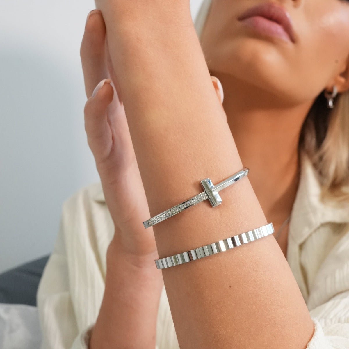 Bangle T-Bar Elegance Cuff Bracelet Silver – Meiva bracelet view 7