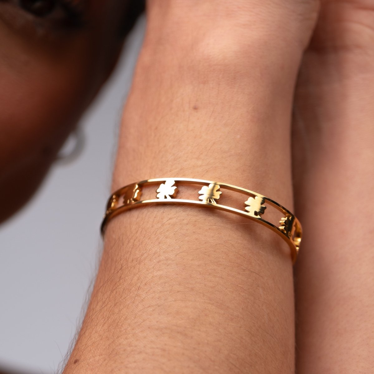 Bangle Open Clover Cuff Bracelet 18K Gold Plated in 18K gold-plated – Meiva bracelet view 6