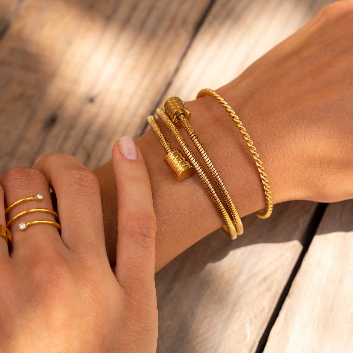 Bangle Twist Cuff Bracelet 18K Gold Plated in 18K gold-plated – Meiva bracelet view 3