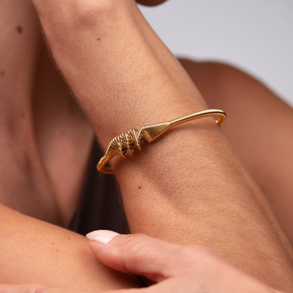 Bangle Wave Cuff Bracelet 18K Gold-Plated in 18K gold-plated – Meiva bracelet view 3