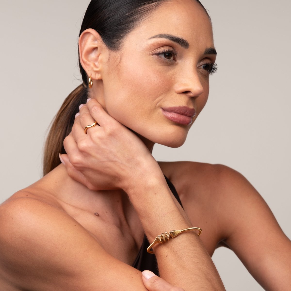 Bangle Wave Cuff Bracelet 18K Gold-Plated in 18K gold-plated – Meiva bracelet view 4
