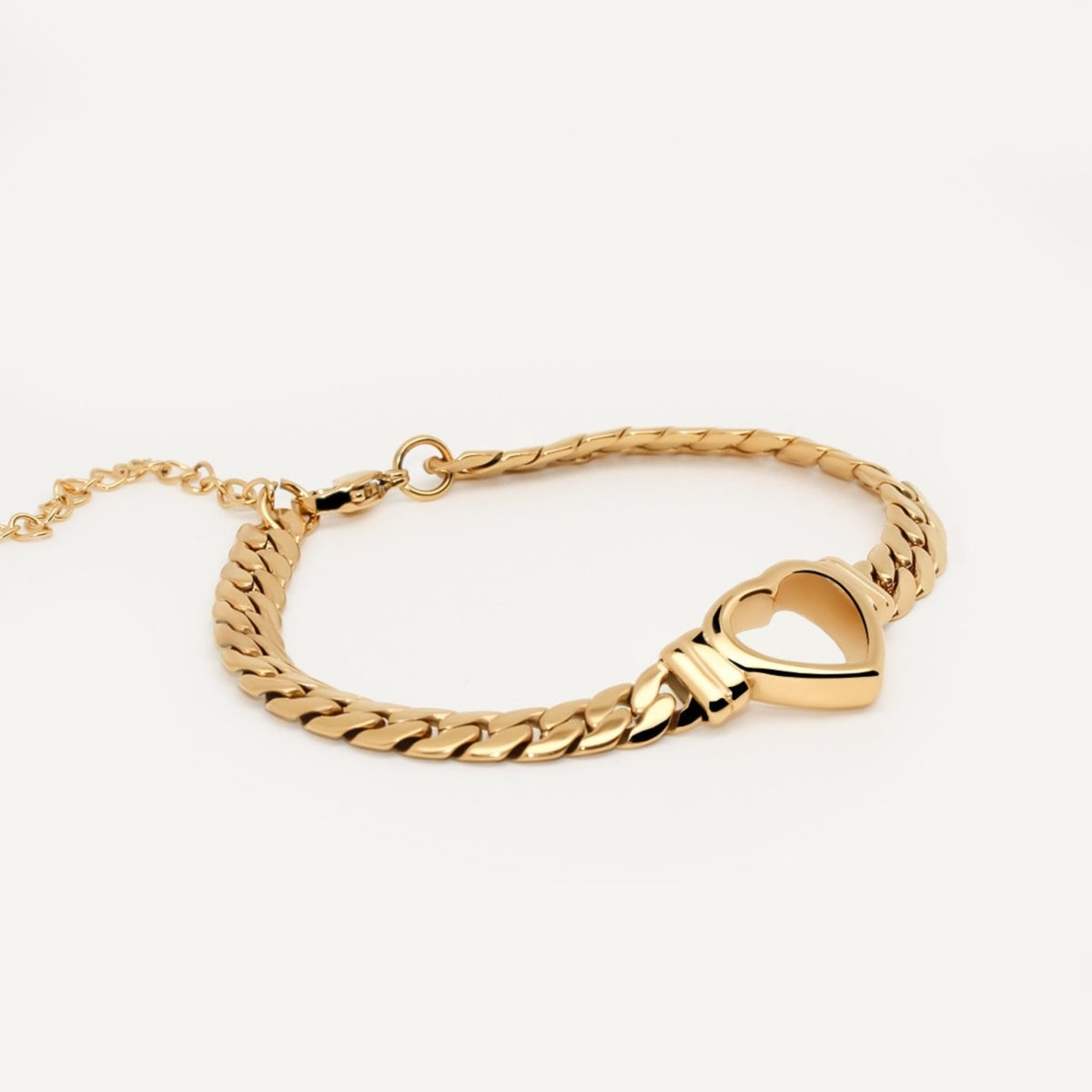 Bracelet Minimalist Heart 18K Gold-Plated in 18K gold-plated – Meiva bracelet
