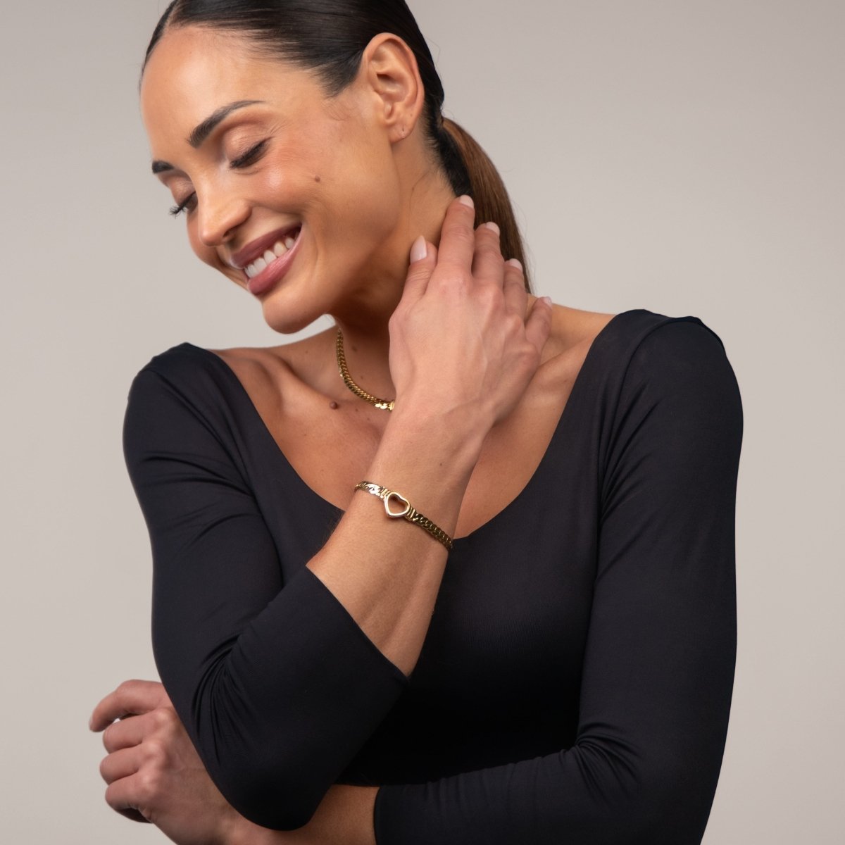 Bracelet Minimalist Heart 18K Gold-Plated in 18K gold-plated – Meiva bracelet view 7