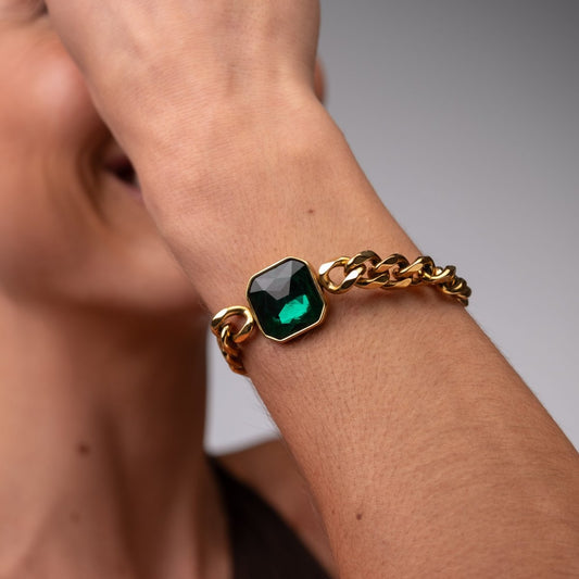 Bracelet Rich Emerald Green Stone 18K Gold-Plated in 18K gold-plated – Meiva bracelet view 2