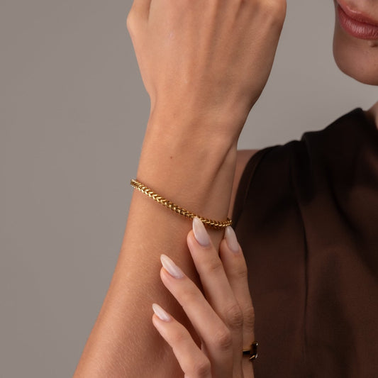 Bracelet Adjustable Woven 18K Gold-Plated in 18K gold-plated – Meiva bracelet view 2
