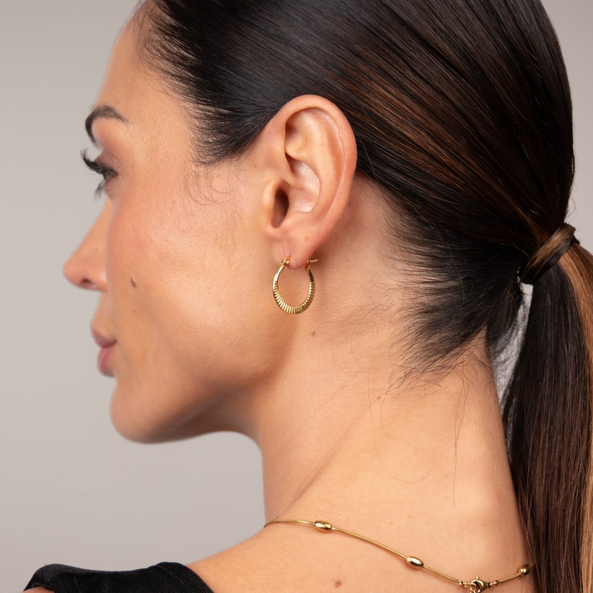 Earrings Catania 18K Gold-Plated Hoop in 18K gold-plated – Meiva earrings view 3