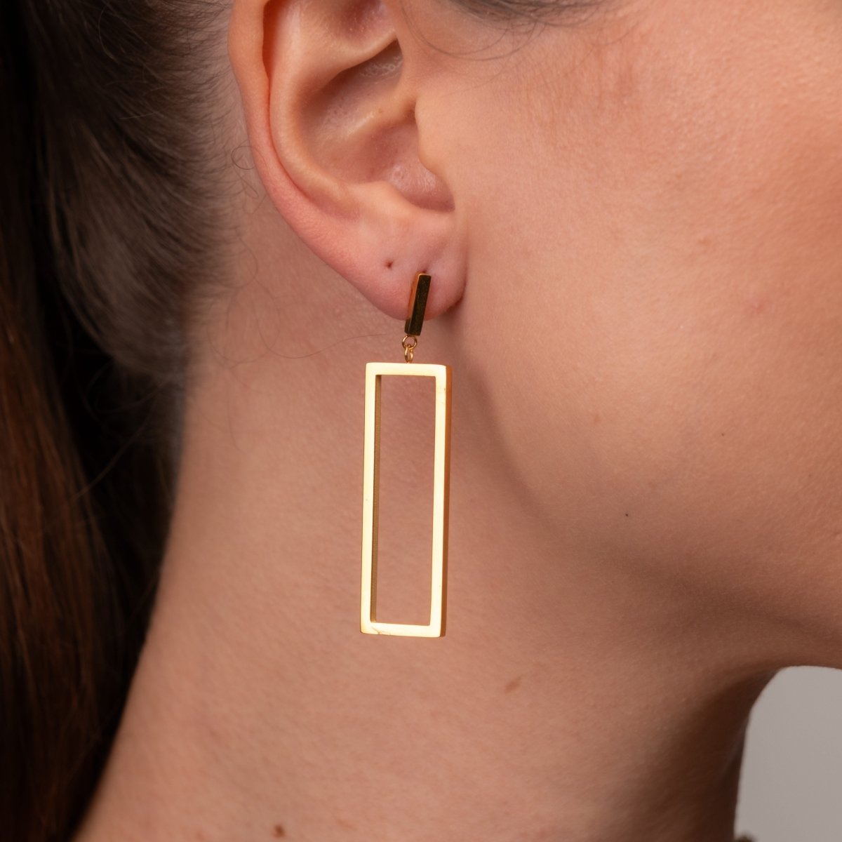 Earrings Diana Geometric Rectangular 18K Gold-Plated in 18K gold-plated – Meiva earrings view 2