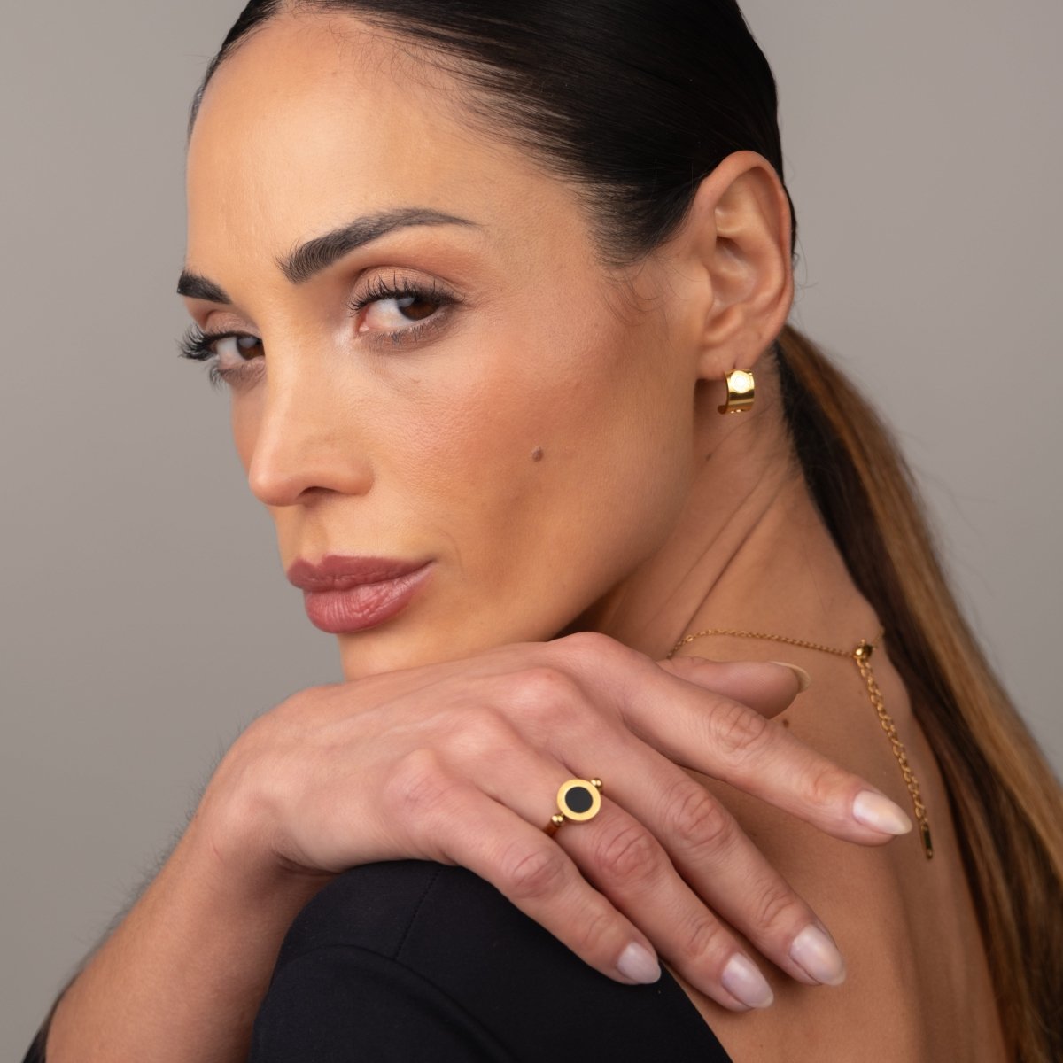 Earrings Roman Numeral Rotating 18K Gold-Plated Earring in 18K gold-plated – Meiva earrings view 3