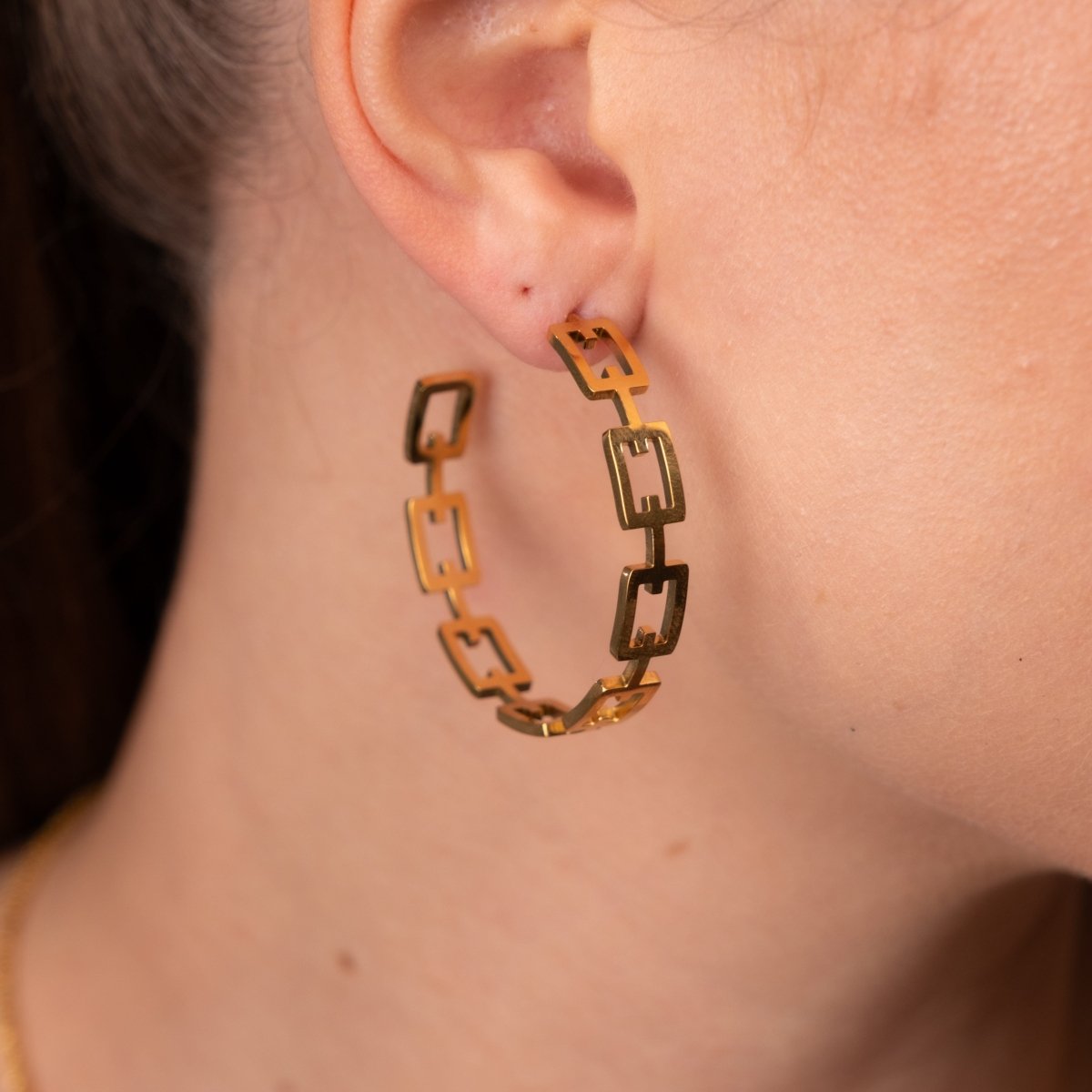 Hoop Earrings Alexandra Hoop Earrings 18K Gold Plated in 18K gold-plated – Meiva earrings view 4